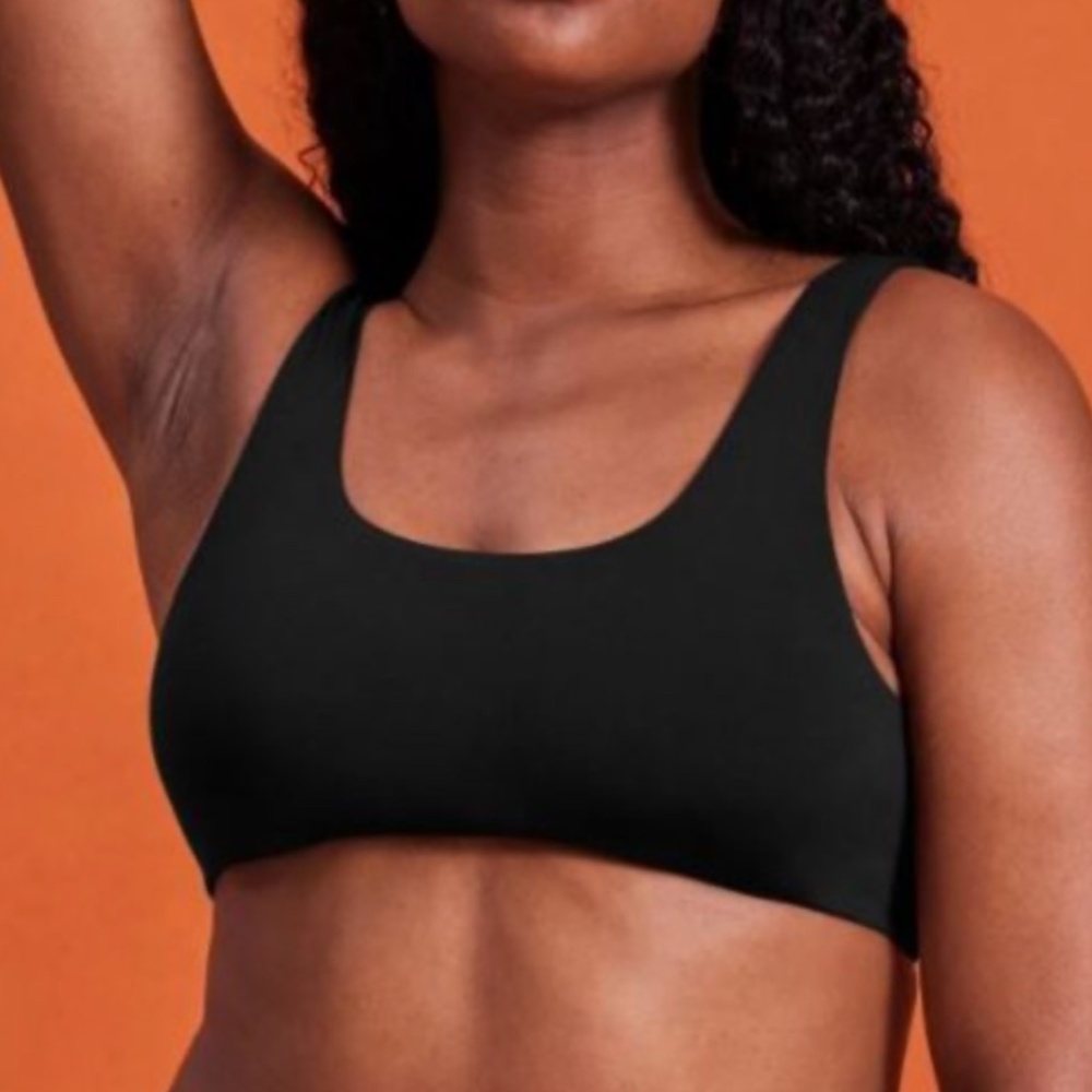 NWT Bikini Top Girlfriend Collective Black W/Med